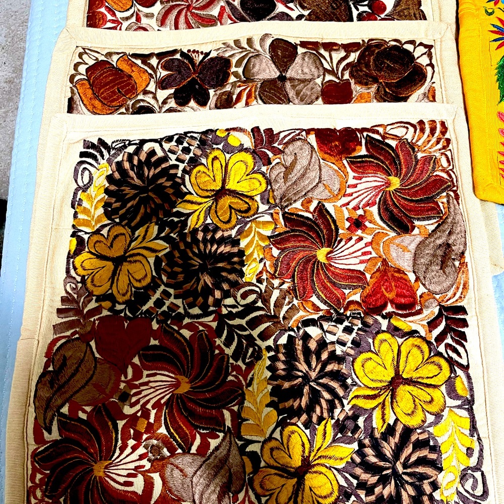 4 Guatemalan Pillow Cover 17” x 17” $15nfor the 4